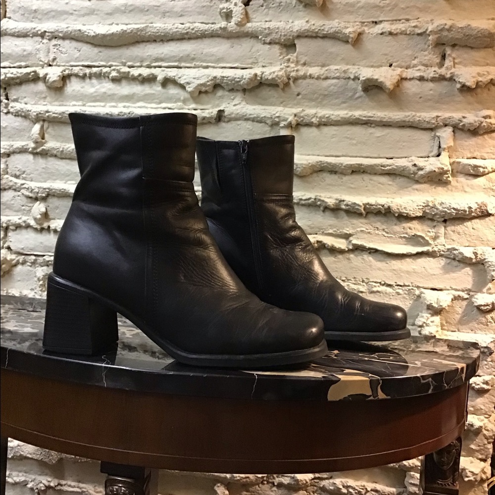 Cloud Walkers Tracker low leather boot, chunk heel